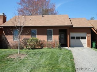 22 Foxglove Ct #D, Asheville, NC 28805