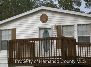 12521 Charlton Dr, Weeki Wachee, FL 34614