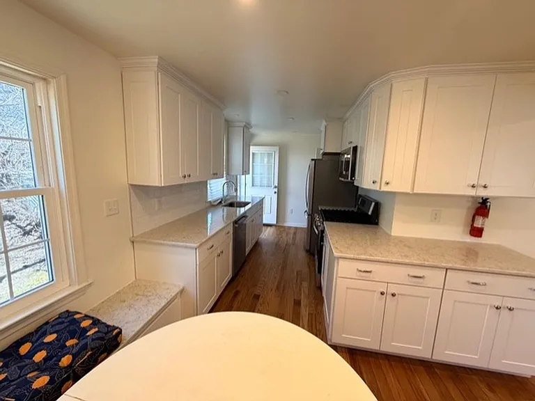 1133 Center Ln — Photo 5