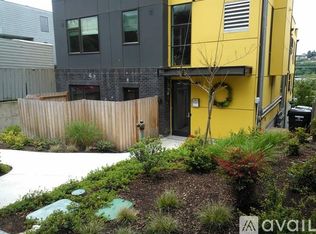 2233 14th Ave W APT 3, Seattle, WA 98119