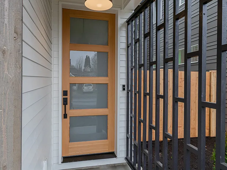 3716 SE Lambert St — Photo 3