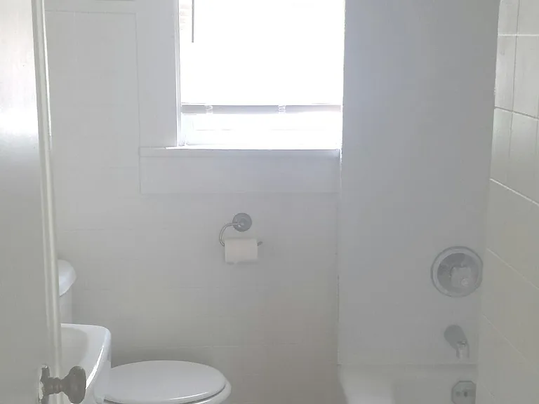 1437 Munger St #1 — Photo 6