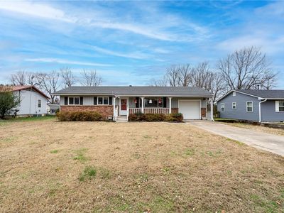 838 S Cherry St, Siloam Springs, AR, 72761