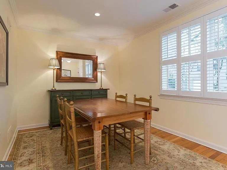 2816 Olive St NW — Photo 5