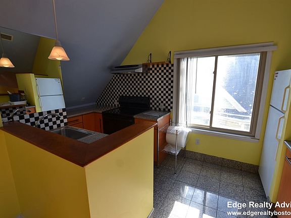 22 Brooks St. #R Boston - Brighton Unit Photo 10