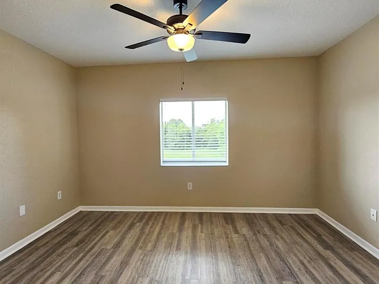 1063 Golden Lakes Blvd #322 — Photo 8