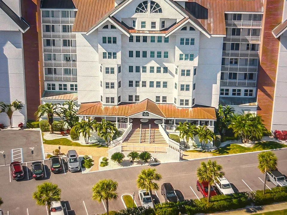 1582 Gulf Blvd #1203