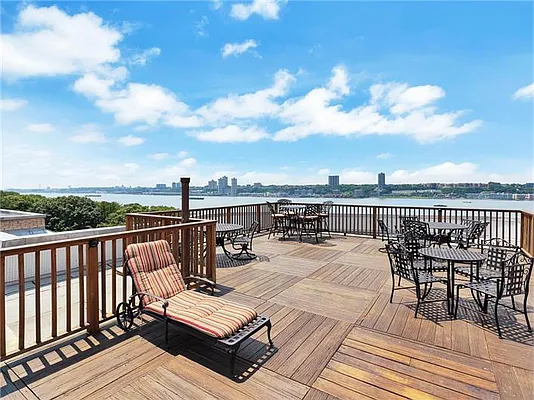 Rented by Town Residential | media 17