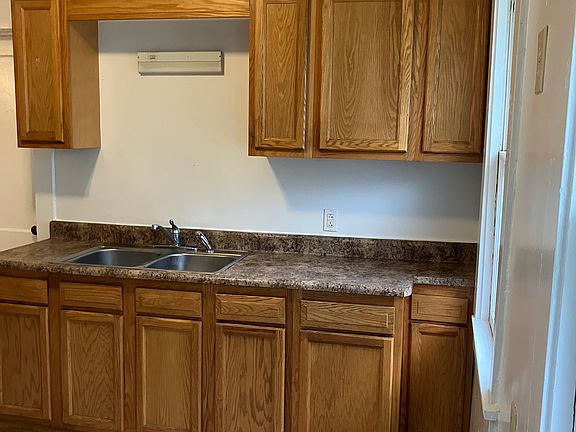 2nd image of 2414 East Ave #2