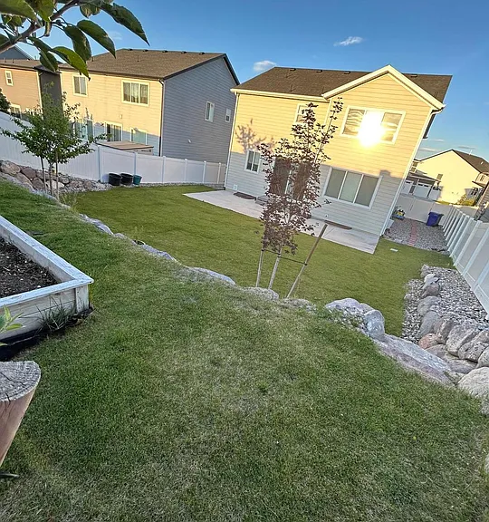 2613 N Snowberry Dr — Photo 2