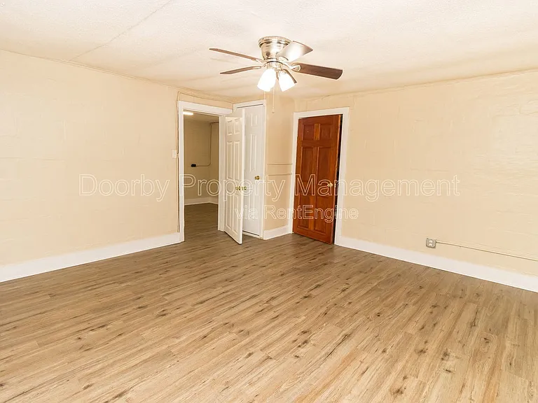 1422 Wilson Rd — Photo 9