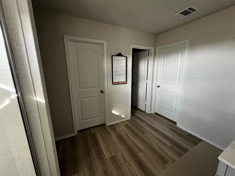 1009 Marvin Way — Photo 25