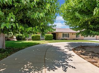 7570 7th Ave, Hesperia, CA 92345