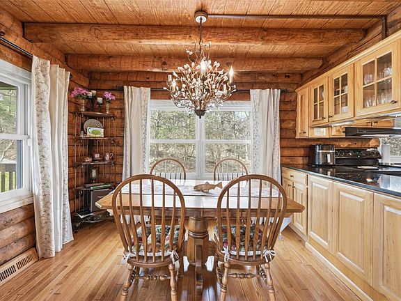 3rd image of 335 Mingo Rd