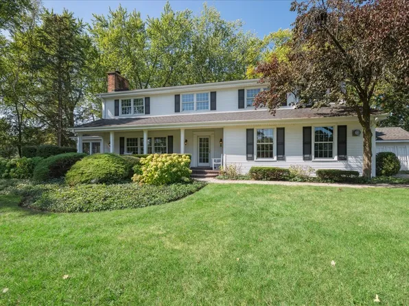 44 Oak Ridge Ln, Deer Park, IL 60010