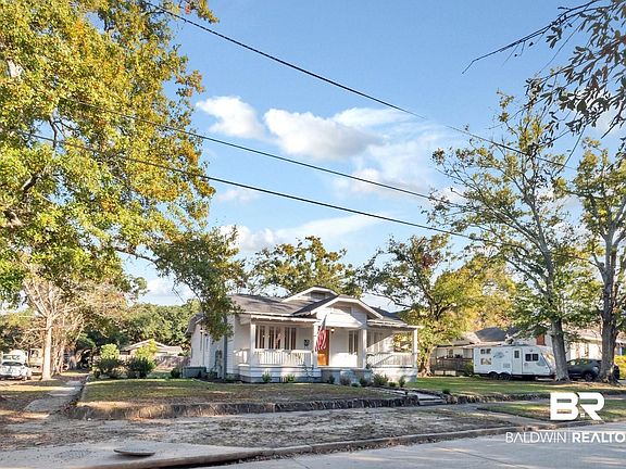 2nd image of 121 Demouy Ave