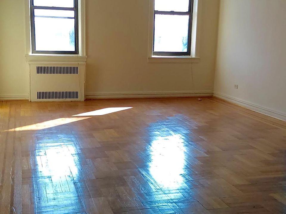 2nd image of 1710 Ocean Pkwy