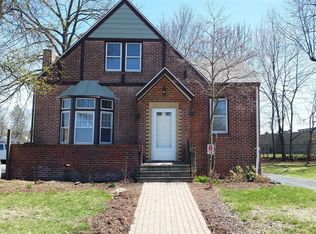 18 Daniels Ct, Poughkeepsie, NY 12603