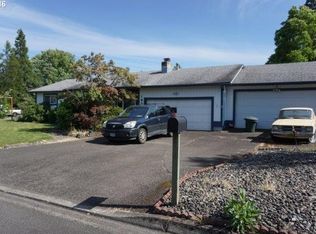 1823 NW Beaumont Ave, Roseburg, OR 97471