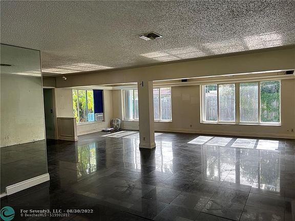 3rd image of 738 SE 11th Ave