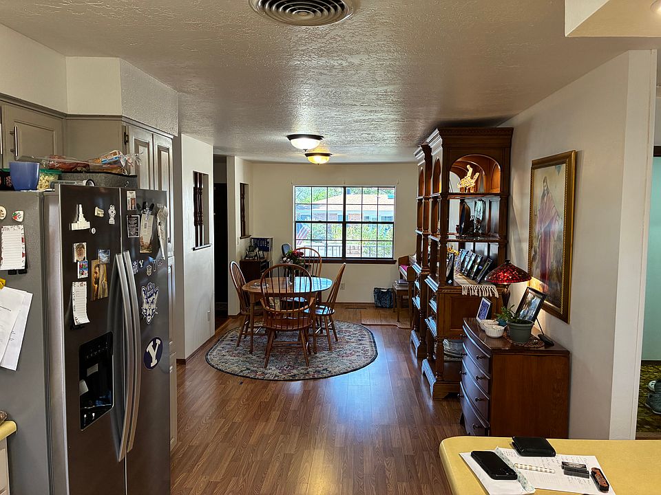 1st image of 429 Grand Canyon Dr