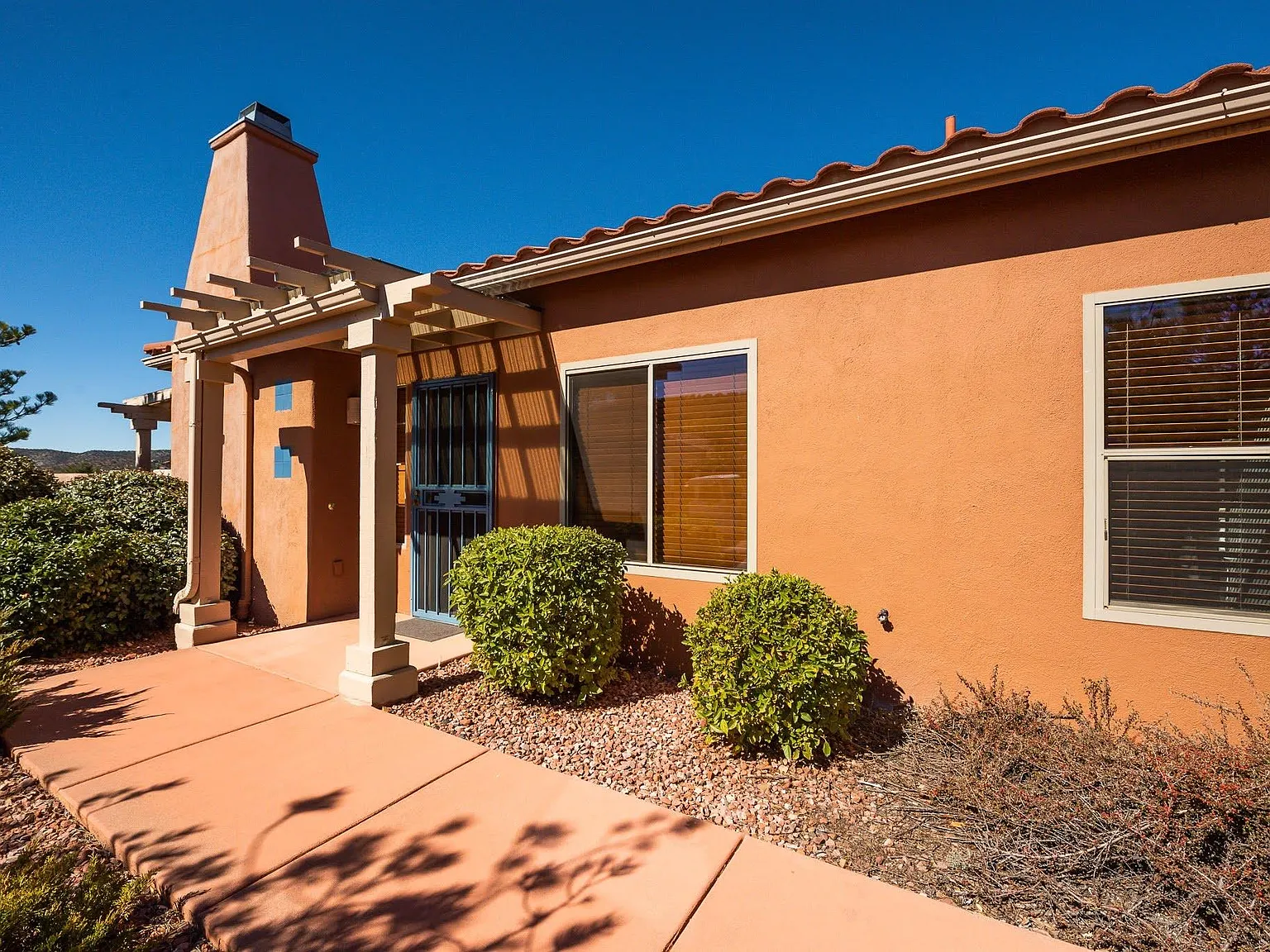 2 bed, 1142 sqft, $2,895 — Photo 3