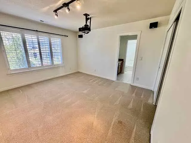 11046 SW Adele Dr — Photo 41