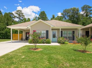 32430 Creek Pointe Dr, Denham Springs, LA 70726