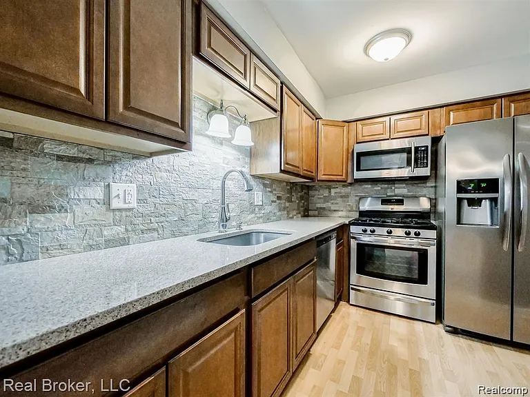 34763 Maple Lane Dr #57 — Photo 4