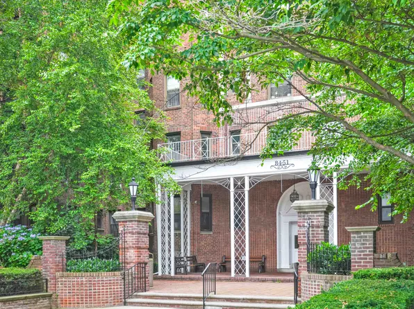 84-51 Beverly Road image 2 of 20