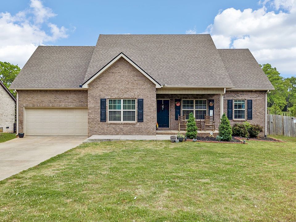 1st image of 592 Twin Oak Dr