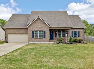 592 Twin Oak Dr, Murfreesboro, TN 37130