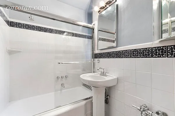 Rented by Corcoran | media 15