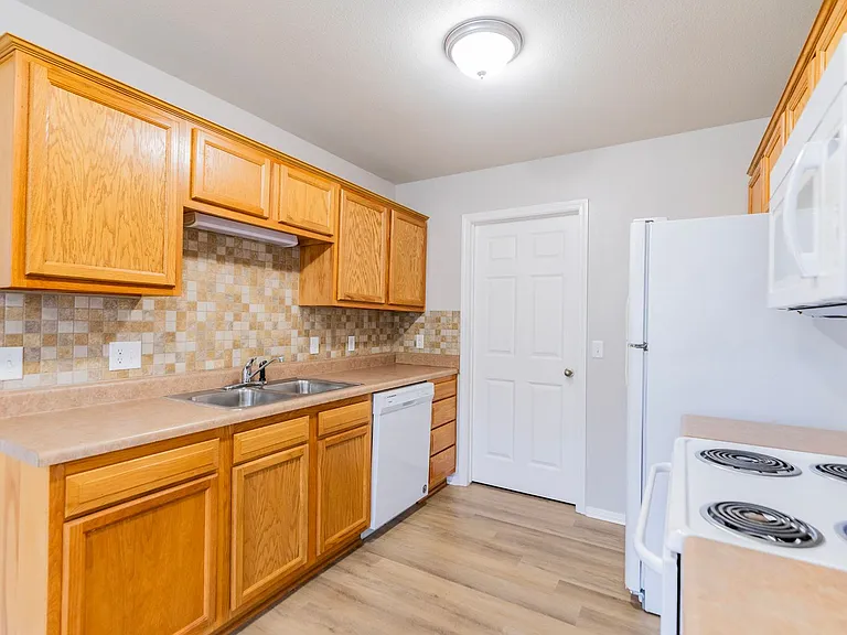 6206 SW Meadow Well Ave — Photo 6