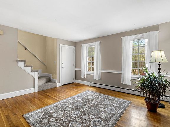 3rd image of 99 Winnicutt Road Unit #6