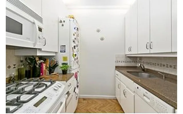 Sold by Douglas Elliman | media 4