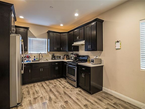 4th image of 8714 Orchard Ave