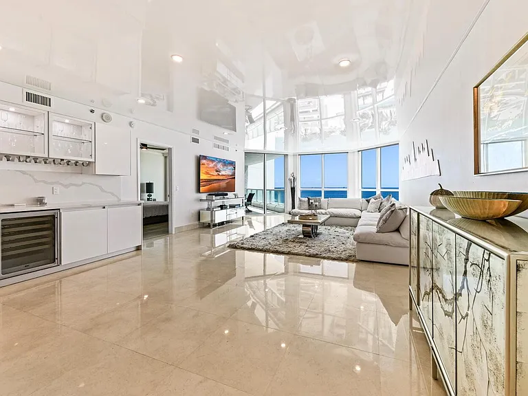 101 S Fort Lauderdale Beach Blvd #1104 — Photo 6