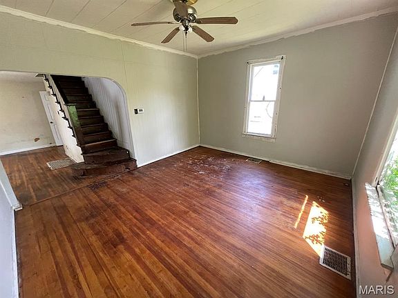 4th image of 721 N Franklin St