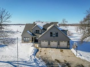 521 Chinook Ave SW, Avon, MN 56310