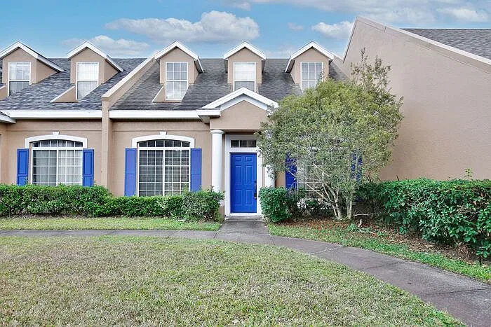 3 bed, 2.5 bath, 1757 sqft, $2,095 — Photo 1
