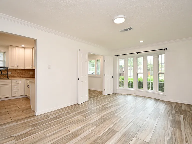 5951 Beaudry Dr — Photo 11