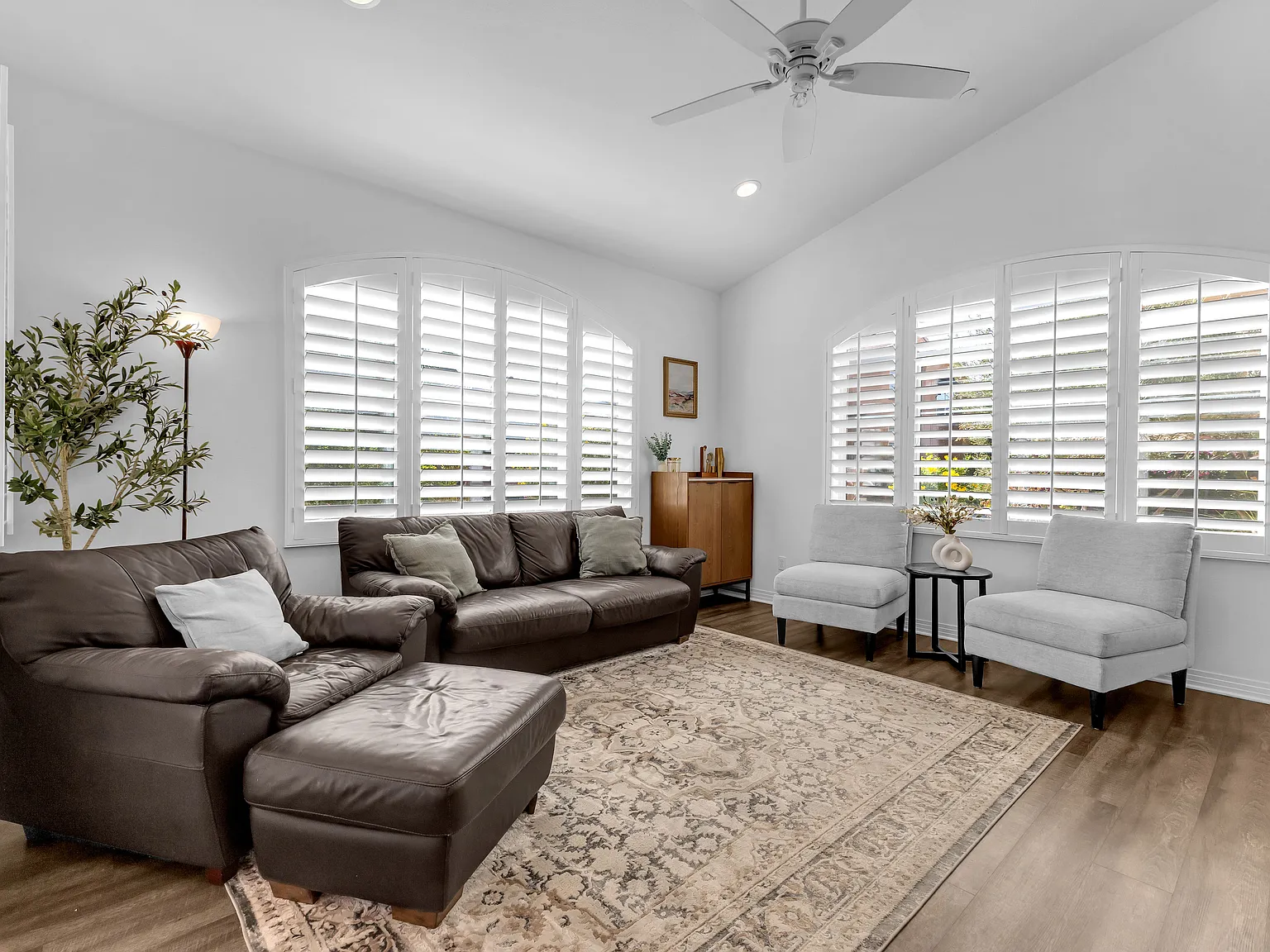 52233 Rosewood Ln — Photo 3
