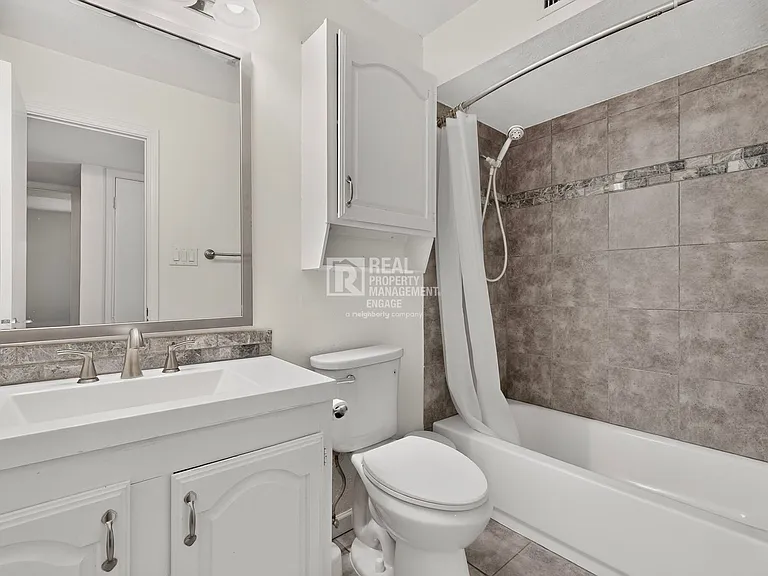 4548 Newcombe Dr — Photo 30
