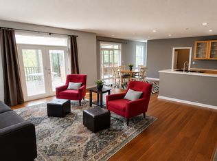 1882 Clover Meadow Dr, Chaska, MN 55318