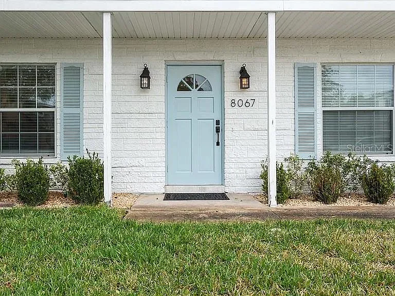 4 bed, 2.0 bath, 1440 sqft, $4,400 — Photo 3