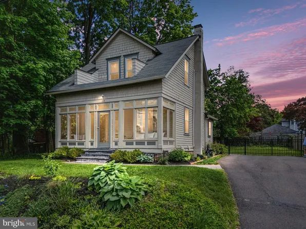 153 N Congress St, Newtown, PA 18940