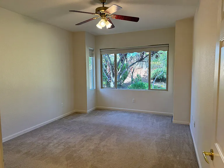 1375 Tahoma Ln — Photo 12