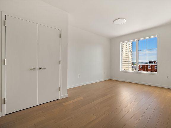 5th image of 7 S Highland Ave Unit 207