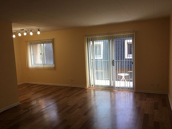 4th image of 3849 N Parkway Dr #B